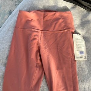Lululemon Wunder Under leggings, never worn, new with tags